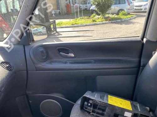 Radio RENAULT ESPACE IV (JK0/1_) 2.0 dCi (JK03, JK04, JK1C, JK1G, JK1J, JK1K) | BP25512130E6  - Image 26