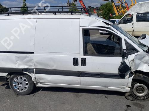 Right taillight PEUGEOT EXPERT (224_) 2.0 HDI 16V | BP31998661C35 