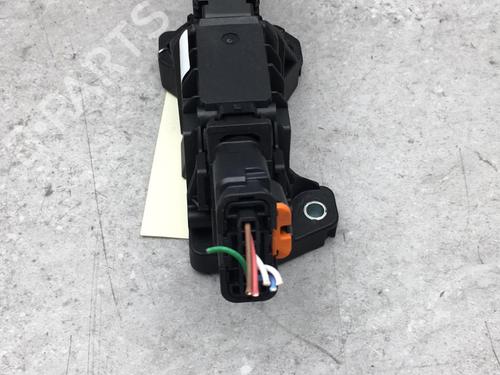 Used Pedal Pedal PEUGEOT 2008 II (UD_, US_, UY_, UJ_, UR_, UC_) 1.2 PureTech 130 (USHNS, URHNS) (130 hp) 25538870 25538870