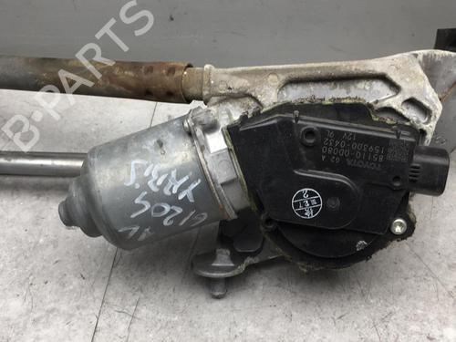 Used Front wiper motor Front wiper motor TOYOTA YARIS (_P9_) 1.4 D-4D (NLP90_, NLP90R) (90 hp) 25519370 25519370