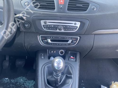 Radio RENAULT SCÉNIC III (JZ0/1_) 1.9 dCi (JZ0J, JZ1J, JZ1K, JZ1S) | BP25510472E6 