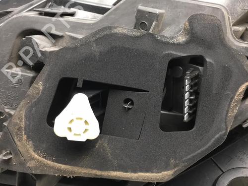 Venstre Baklys OPEL ASTRA H GTC (A04) 1.9 CDTi 16V (L08) (120 hp) 25555759
