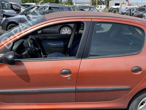 Faro izquierdo PEUGEOT 206 Hatchback (2A/C) 1.1 i | BP25514631C28 