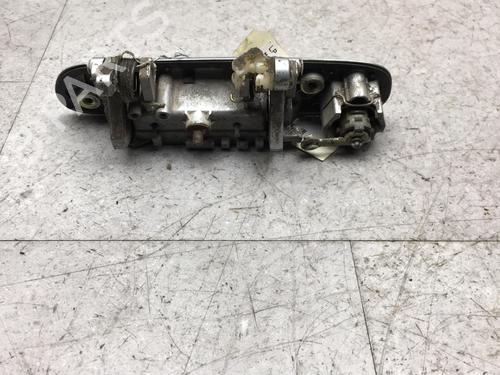 Używane Klamka zewnętrzna drzwi przednich prawych MAZDA PREMACY (CP) 2.0 TD (101 hp) 25531965