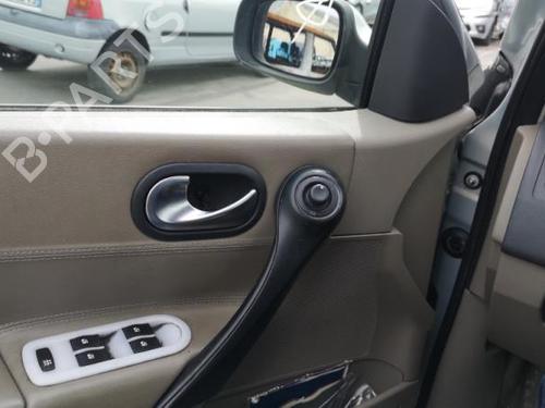 Klamka zewnętrzna drzwi przednich prawych RENAULT MEGANE II (BM0/1_, CM0/1_) 1.6 16V (BM0C, CM0C) | BP25554702C129 