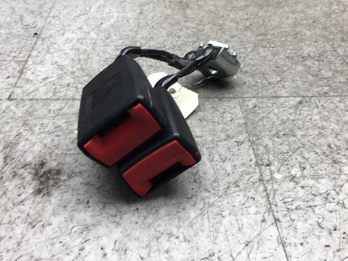 Used Seat buckle VW POLO V (6R1, 6C1) 1.2 TSI 16V (90 hp) 25551227