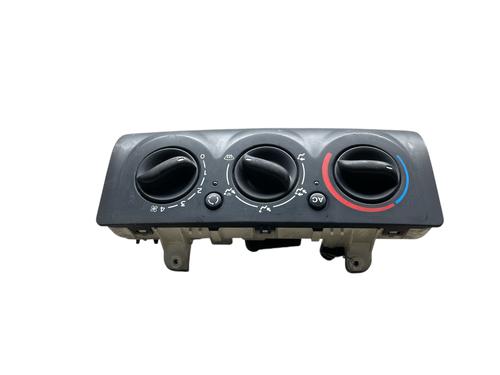 Airco bedieningspaneel RENAULT CLIO II (BB_, CB_) 1.5 dCi (B/CB07) (65 hp) 26147945