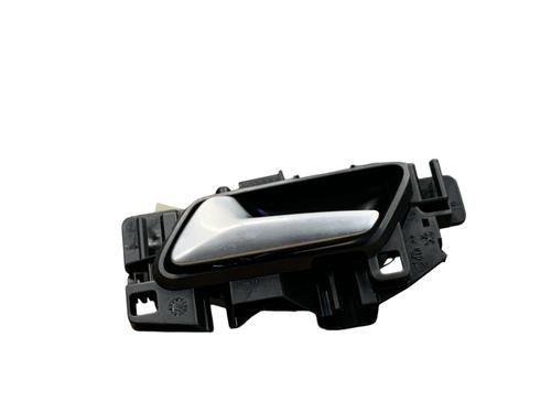 Used Rear left interior door handle PEUGEOT 308 SW II (LC_, LJ_, LR_, LX_, L4_) 1.5 BlueHDi 100 (102 hp) 25574629