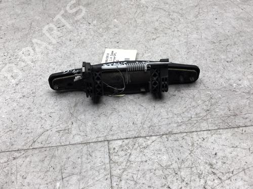 Used Front left exterior door handle DACIA SANDERO 1.4 (BS0C, BS0A, BS0G, BS1F, BS0E) (75 hp) 25521122