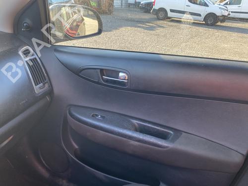 Left front window switch HYUNDAI i20 I (PB, PBT) 1.2 | BP29507073I27 - Image 8