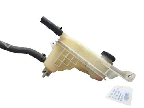 expansion-tank-toyota-verso-_r2_-2009-2010-2011-2012-2013-2014-2015-2016-2017-2018-25549202 main image