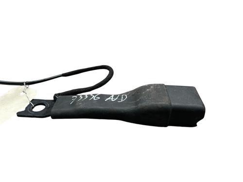 seat-buckle-toyota-aygo-_b4_-2014-25564826 main image