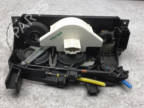 Used Climate control Climate control VW POLO III (6N1) 55 1.3 (55 hp) 25555816 25555816