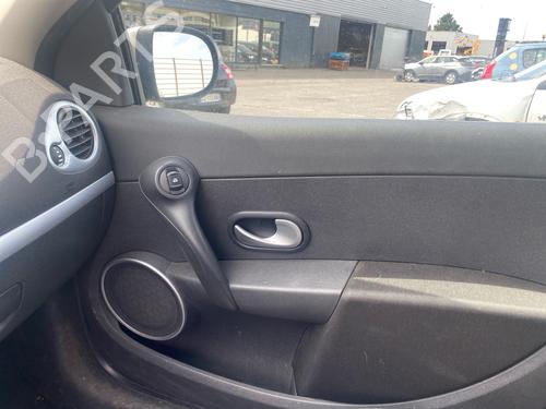 Brugte RENAULT CLIO III Grandtour (KR0/1_) 1.5 dCi (KR0F) 4933200