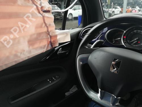 Switch CITROËN DS3 Convertible 1.6 HDi 90 | BP25585545I30  - Image 25