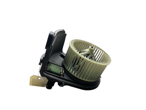 Used Heater blower motor RENAULT CLIO II (BB_, CB_) 1.2 (BB0A, BB0F, BB10, BB1K, BB28, BB2D, BB2H, CB0A,... (58 hp) 25543083