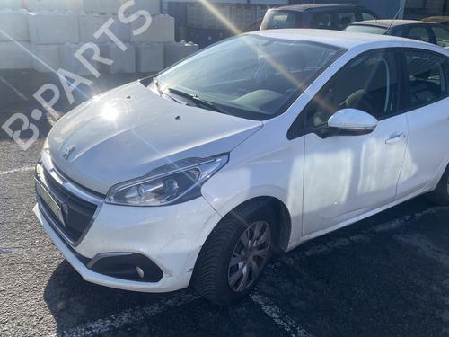 Brugte PEUGEOT 208 I (CA_, CC_) 1.2 VTI 82 (82 hp) 4411327