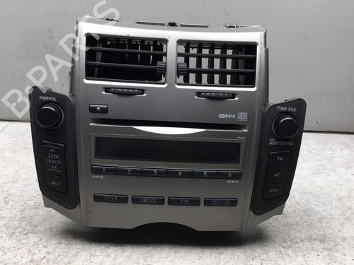Radio TOYOTA YARIS (_P9_) 1.4 D-4D (NLP90_, NLP90R) | BP25581340E6 