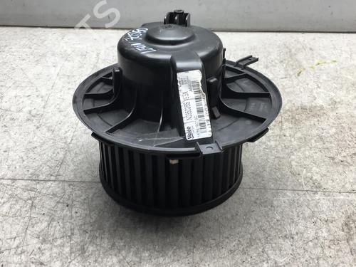 Heater blower motor SEAT LEON (1P1) 1.6 TDI | BP25528512M62 