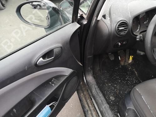 Right tailgate light SEAT LEON (1P1) 1.6 TDI | BP25525112C80  - Image 20