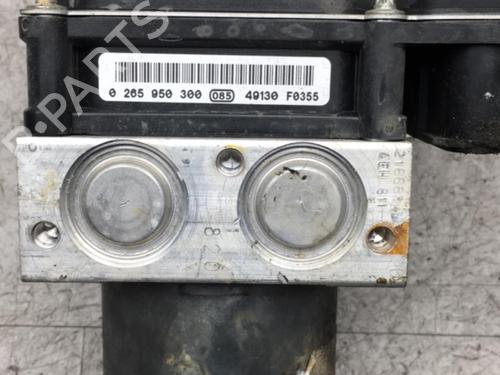 ABS pump RENAULT SCÉNIC II (JM0/1_) 1.9 dCi (JM0G, JM12, JM1G, JM2C) | BP25571712M43 