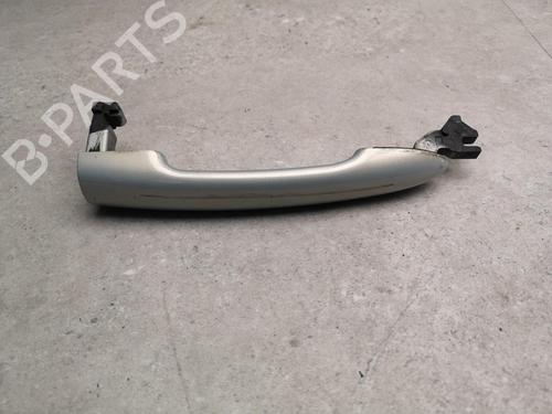 Used Front left exterior door handle RENAULT MEGANE II (BM0/1_, CM0/1_) 1.5 dCi (BM02, BM13, BM2A, CM02, CM13) (101 hp) 25554654