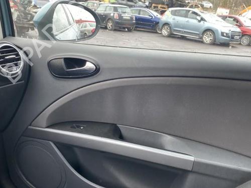 Radio SEAT LEON (1P1) 2.0 TDI | BP25573579E6  - Image 6