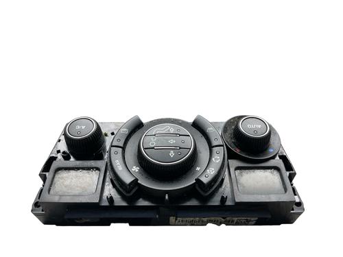 Used Climate control PEUGEOT 5008 (0U_, 0E_) 1.6 HDi (112 hp) 25572480