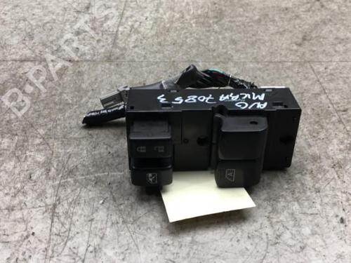 Used Left front window switch NISSAN MICRA IV (K13K, K13KK) 1.2 (80 hp) 25573053
