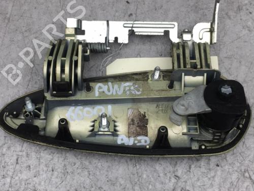 Front right exterior door handle FIAT GRANDE PUNTO (199_) 1.4 (199AXB11, 199AXB1A, 199BXB1A, 199AXL1A) | BP25584877C129 
