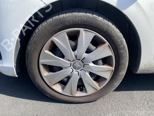 Left front fog light PEUGEOT 108 1.0 VTi 72 | BP26614807C30 - Image 20