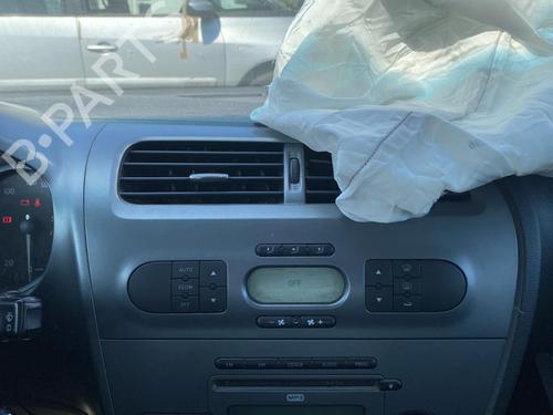 Steering column stalk SEAT LEON (1P1) 1.9 TDI | BP25575120I23 - Image 26