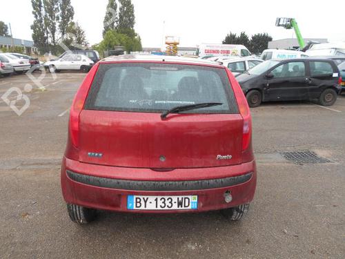 Module électronique FIAT PUNTO (188_) 1.9 DS 60 (188.031, .051, .231, .251) | BP25523098M83 
