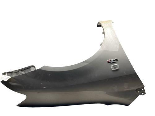 Used Right front fenders TOYOTA COROLLA (_E12_) 2.0 D-4D (CDE120R, CDE120L_) (116 hp) 25567177