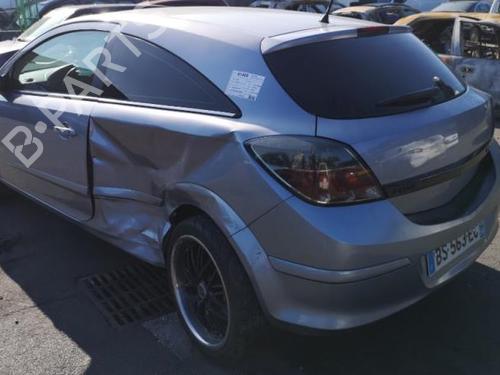 Forkjerm venstre OPEL ASTRA H GTC (A04) 1.9 CDTi (L08) | BP25579250C41 