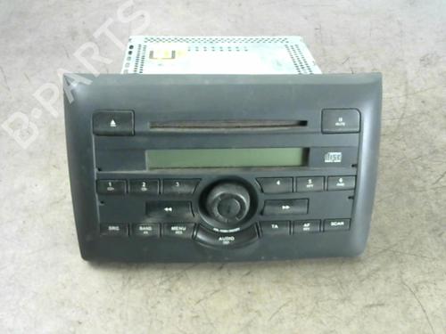 Bilradio FIAT STILO (192_) 1.9 JTD (192_XE1A) (115 hp) 25532293