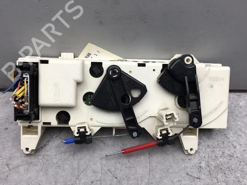 AC Styreenhet / Manøvreringsenhet RENAULT MEGANE I Coach (DA0/1_) 1.6 e (DA0F) (90 hp) 25578552