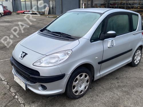 Used Parts PEUGEOT 1007 (KM_) 1.4 (75 hp) 4396017
