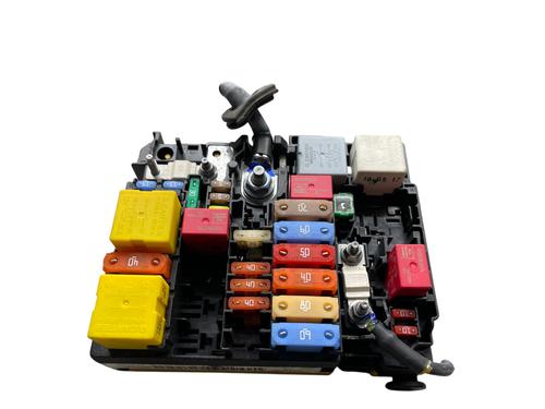 fuse-box-peugeot-5008-ii-mc_-mj_-mr_-m4_-2016-32025001 main image