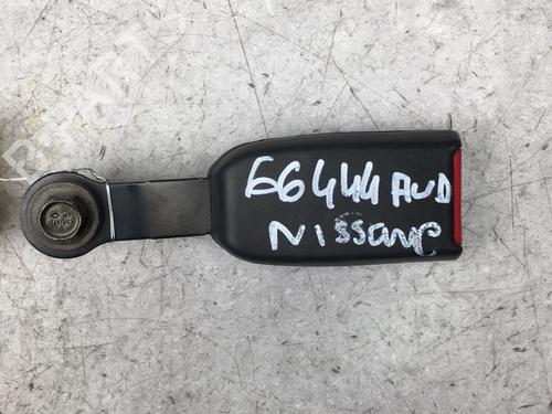 seat-buckle-nissan-pick-up-d22-1997-25532743 main image