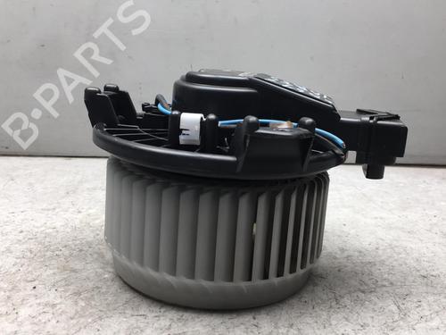 Used Heater blower motor TOYOTA YARIS (_P9_) 1.3 VVT-i (SCP90_, SCP90R) (87 hp) 25556598