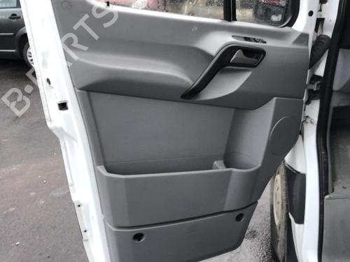 Left front door MERCEDES-BENZ SPRINTER 3-t Van (B906) 209 CDI (906.611, 906.613) | BP25541372C2 