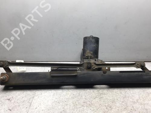 Used Front wiper motor RENAULT MASTER I Van (T__) 28-35 2,5 D (75 hp) 25575841