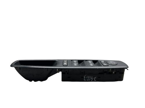 Used Left front window switch Left front window switch RENAULT FLUENCE (L3_) 1.5 dCi (L30B) (106 hp) 28517367 28517367