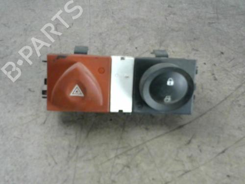 Used Warning switch RENAULT MEGANE II (BM0/1_, CM0/1_) 1.9 dCi (BM0G, CM0G) (120 hp) 25579566
