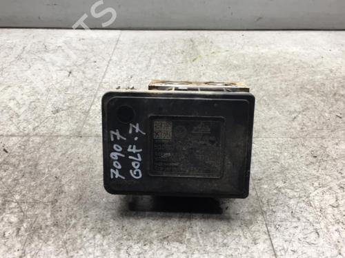 Used ABS pump ABS pump VW GOLF VII (5G1, BQ1, BE1, BE2) 1.6 TDI (105 hp) 25512157 25512157