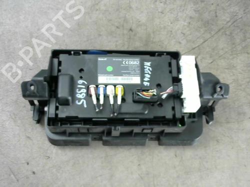 Used Display monitor Display monitor RENAULT MEGANE III Hatchback (BZ0/1_, B3_) 1.5 dCi (BZ0C) (90 hp) 25579306 25579306