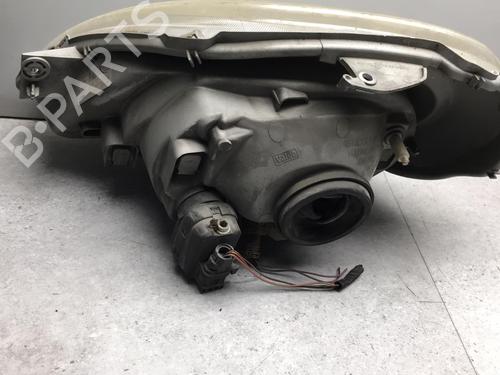 Used Right headlight RENAULT TRAFIC II Van (FL) 1.9 dCi 80 (FL0B) (82 hp) 25538331