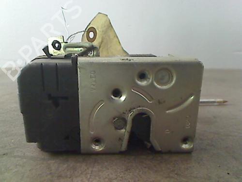 Høyre foran lås PEUGEOT 206 Hatchback (2A/C) 1.4 i (75 hp) 25537307