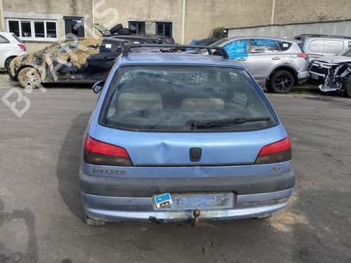 Left front door PEUGEOT 306 Hatchback (7A, 7C, N3, N5) 1.9 D | BP25548752C2